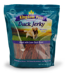 Kingdom Pets jerky de pato en primer plano, perfecto para entrenamiento diario.