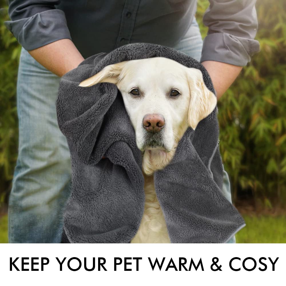 Toalla KinHwa para perros, ideal tras el baño para secar rápido.