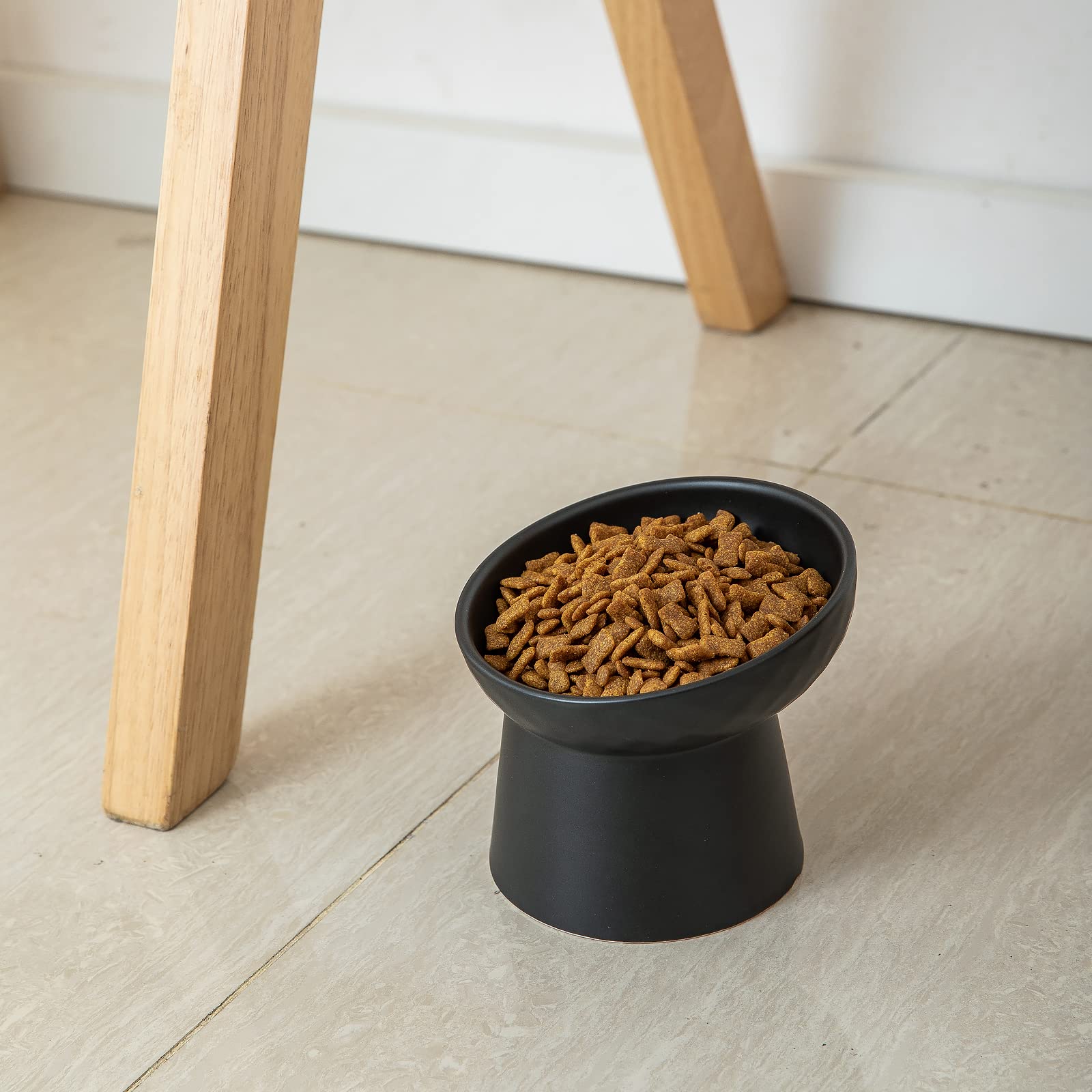 Tazón negro mate KITCHENLESTAR para gato, estilo moderno y uso diario.