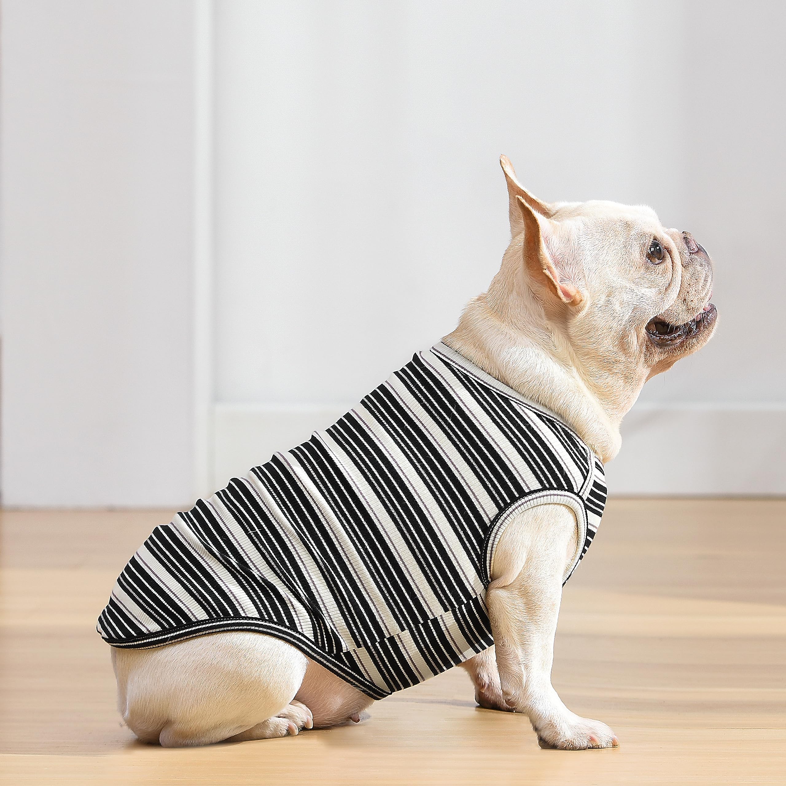 Camiseta sin mangas Knuffelen de algodón, tejido suave y transpirable para confort.