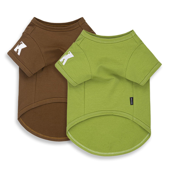 Camisetas Koneseve para perro, dos-pack marrón y verde aguacate, ideal para paseos diarios.