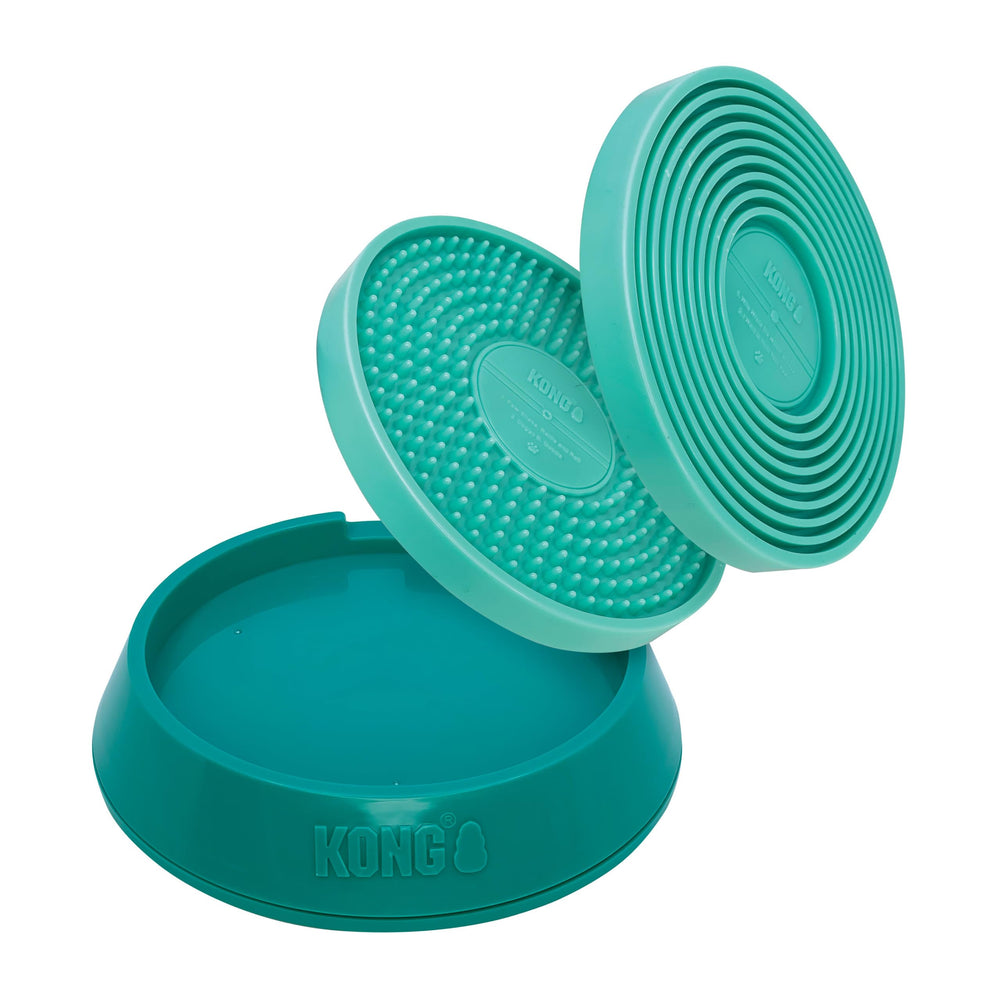 KONG Licks Spinz con base antideslizante para sesiones seguras.