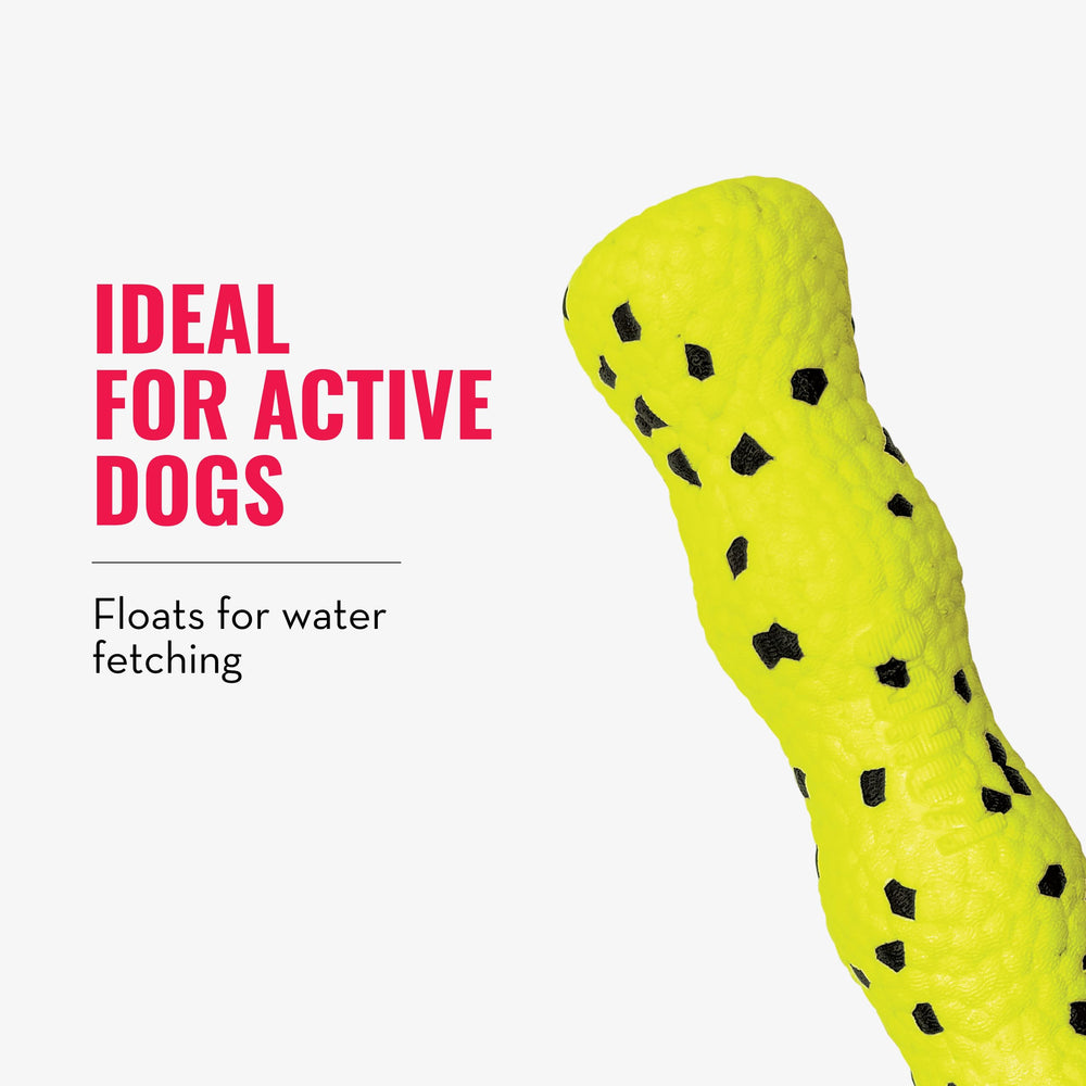 KONG Reflex Stick Md ofrece rebote dinámico para sesiones de juego.