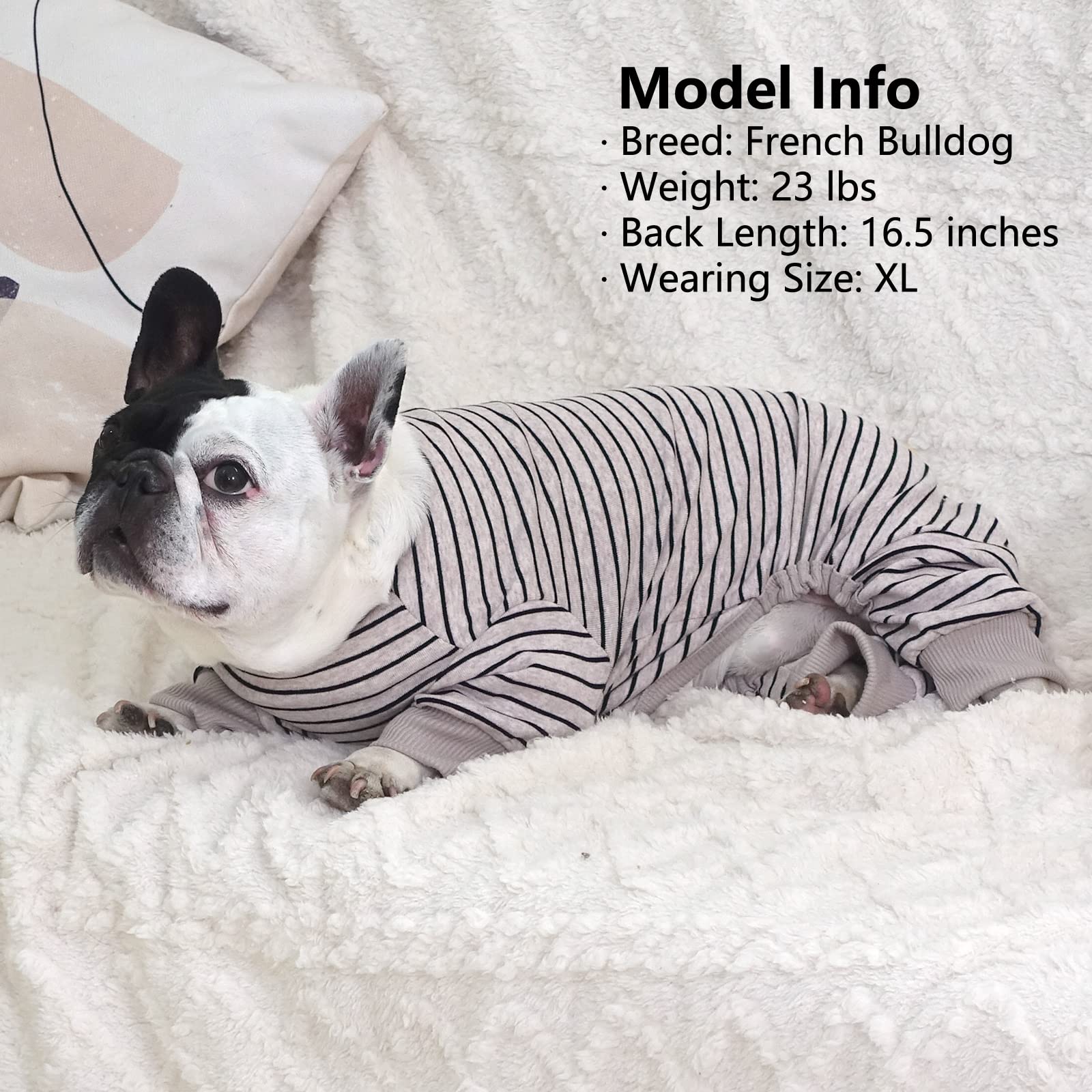 Pijama KYEESE marfil marrón con rayas, ideal para paseos.