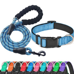 Collar reflectante Ladoogo con neopreno azul, cómodo para paseos nocturnos.