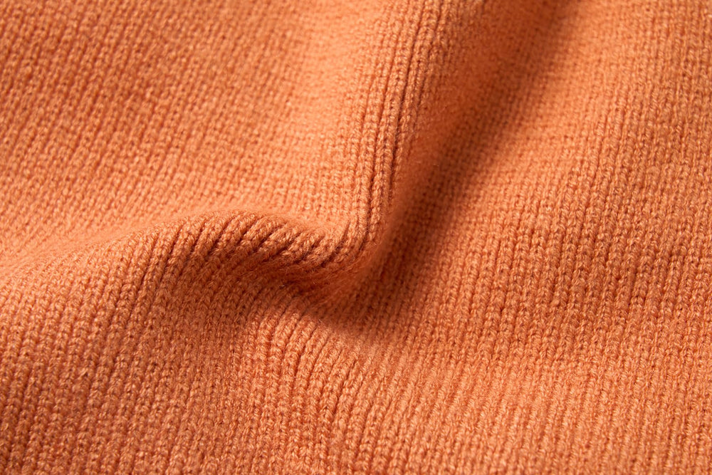 Lanyarco: diseño otoñal en naranja, ideal para reuniones festivas.