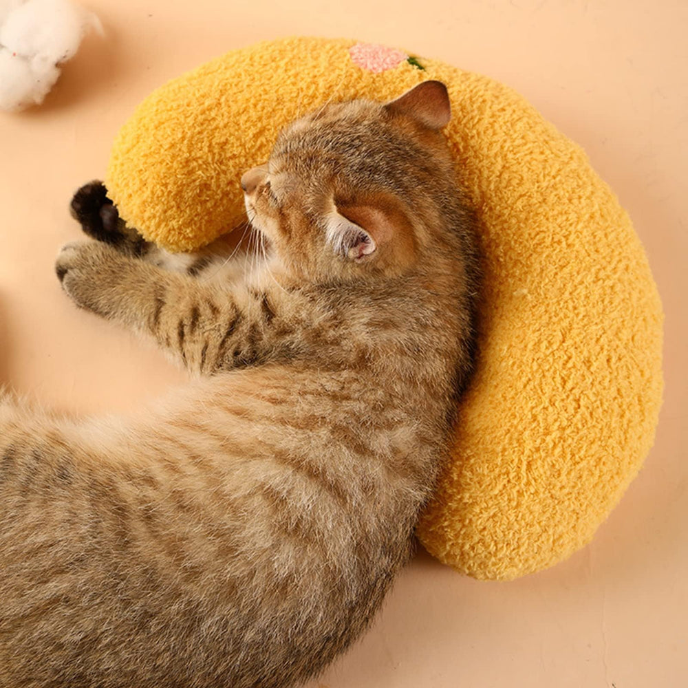 Les Arbres Fair Little Pillow textura peluche suave para siestas tranquilas.