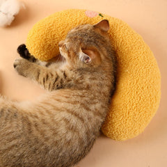 Les Arbres Fair Little Pillow textura peluche suave para siestas tranquilas.