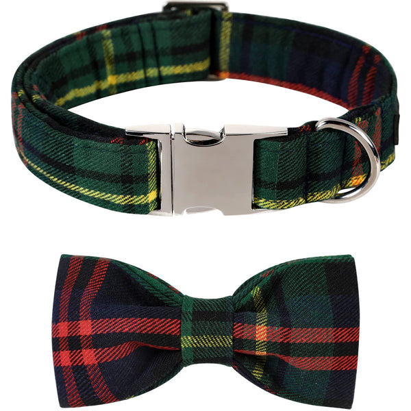 Collar Lionet Paws con pajarita verde, ideal para navidad y fotos festivas.
