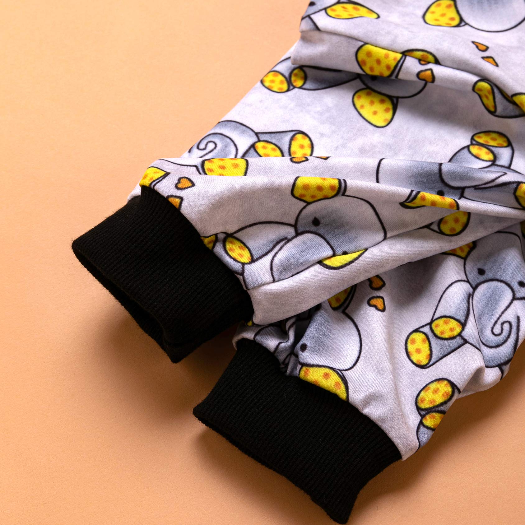 LovinPet pijama diario para perros grandes, fácil de vestir y mantener limpio.