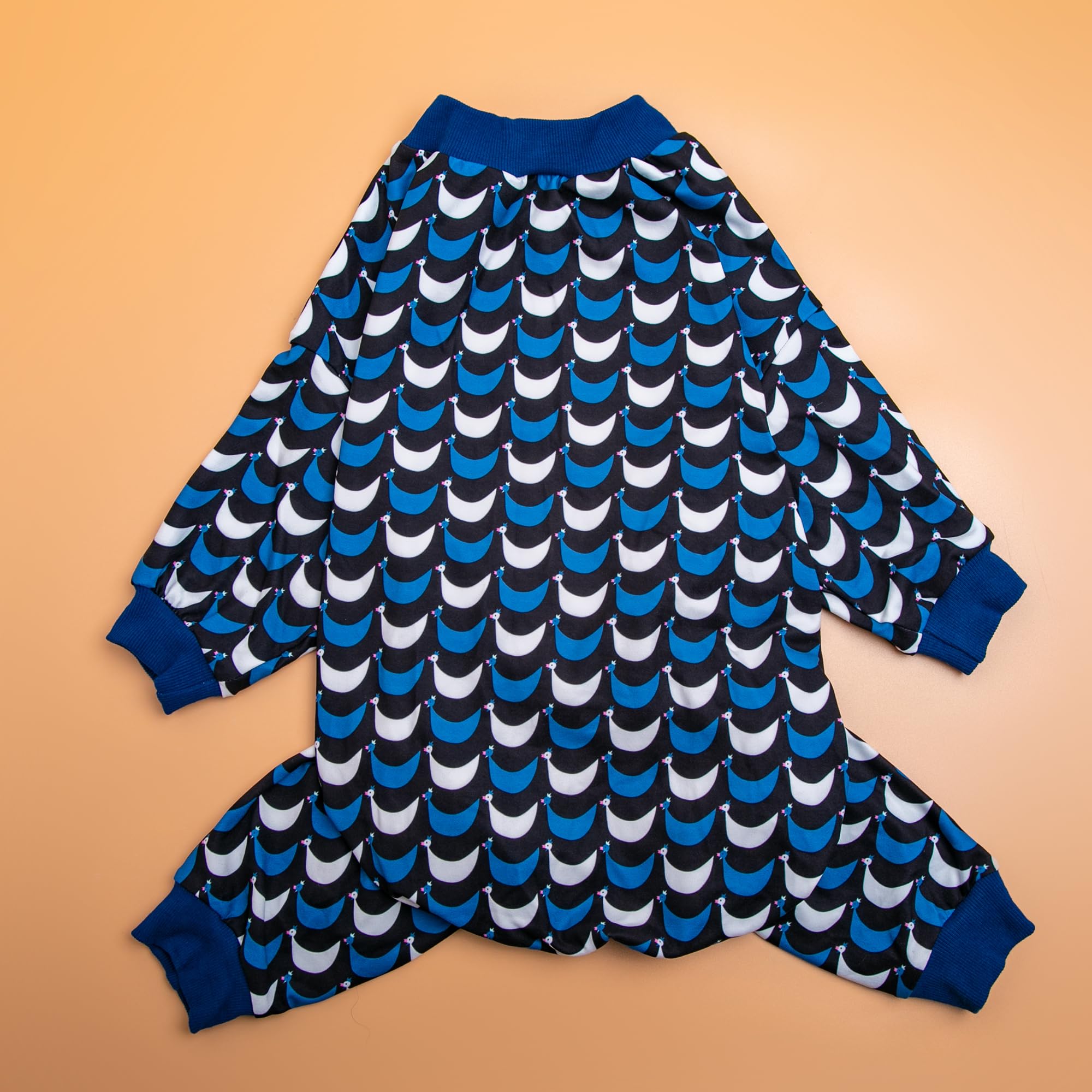 LovinPet pijama para perro grande, fácil de colocar.