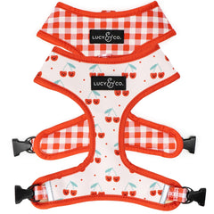 Lucy & Co. Cheery Cherries frente reversible, paseos con estilo y comodidad.