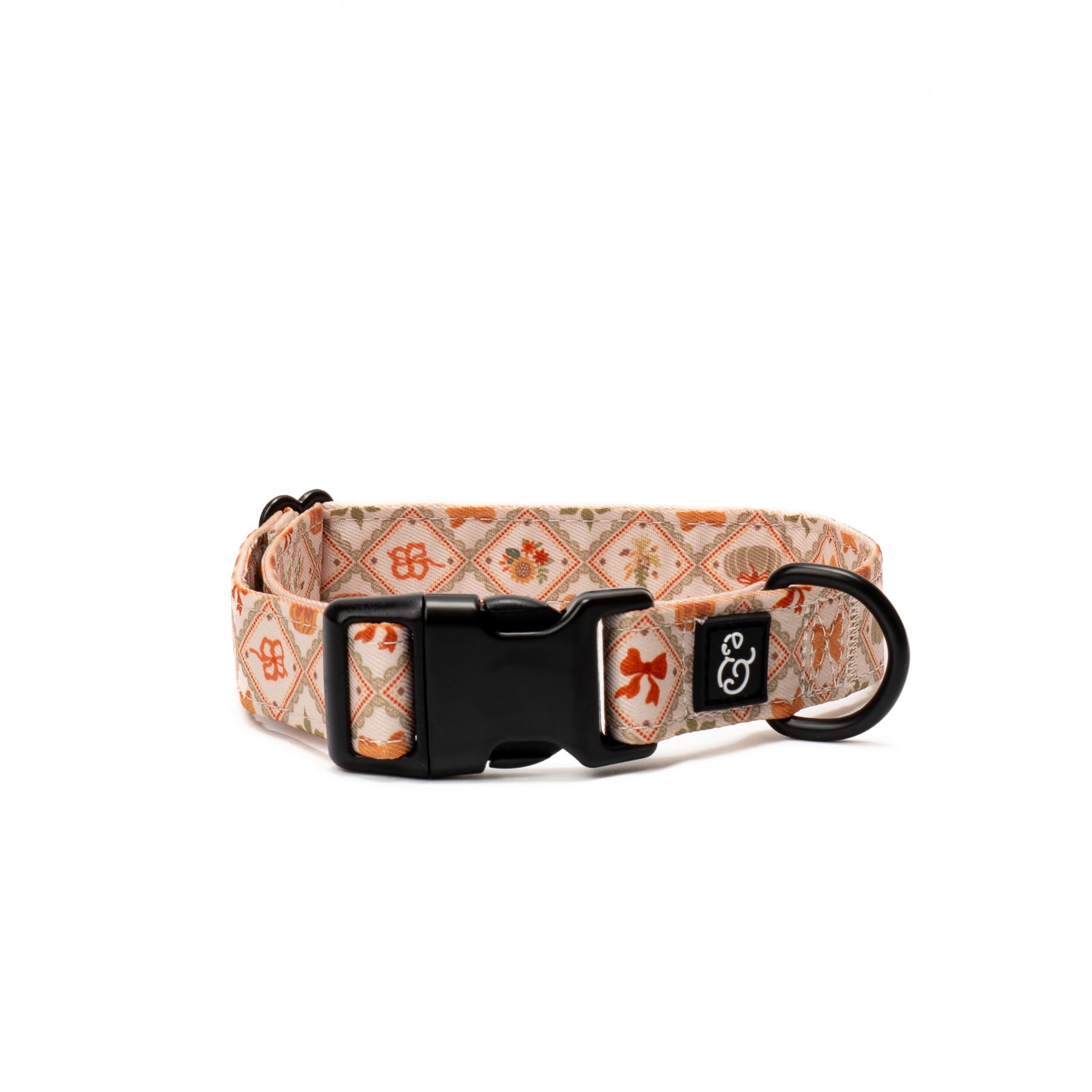 Lucy & Co. collar duradero y ligero para paseos diarios en naranja crema.