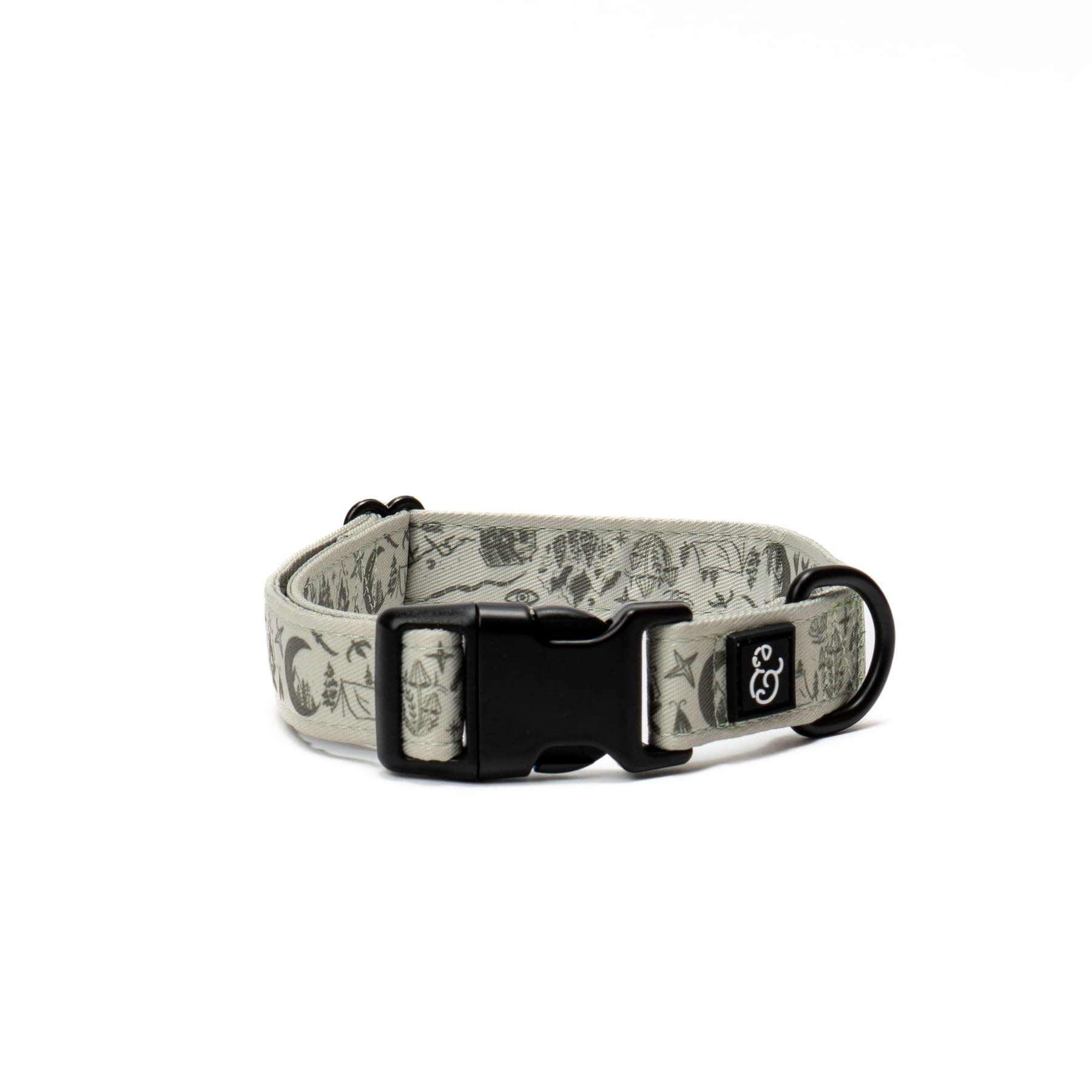 Collar Lucy & Co duradero y ligero para paseos diarios.