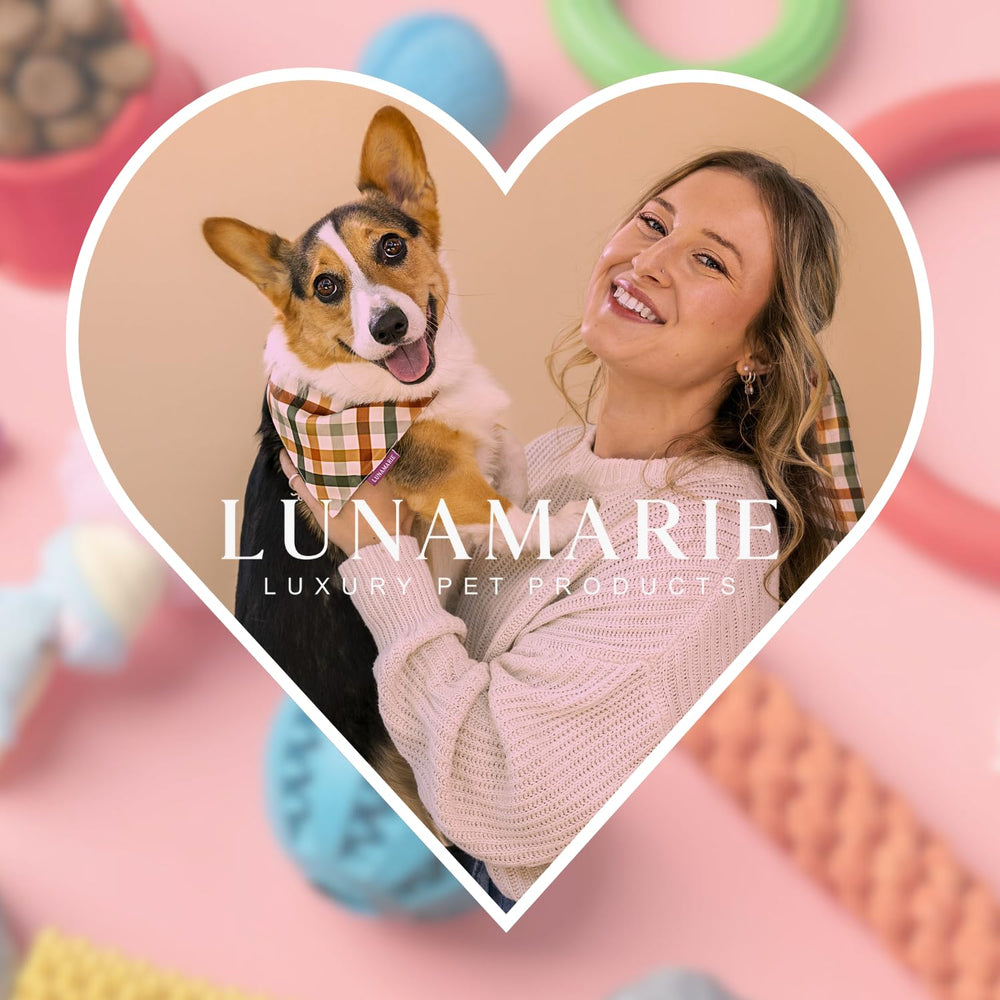 LunaMarie Bandana acabado detallado, duradera para aventuras.