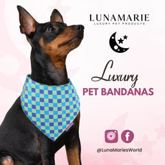 LunaMarie Rebel eléctrico: primer plano de la tela suave y cómoda.