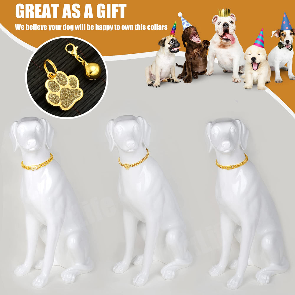 LuxLife perro con collar dorado en paseo, aspecto premium y visible.
