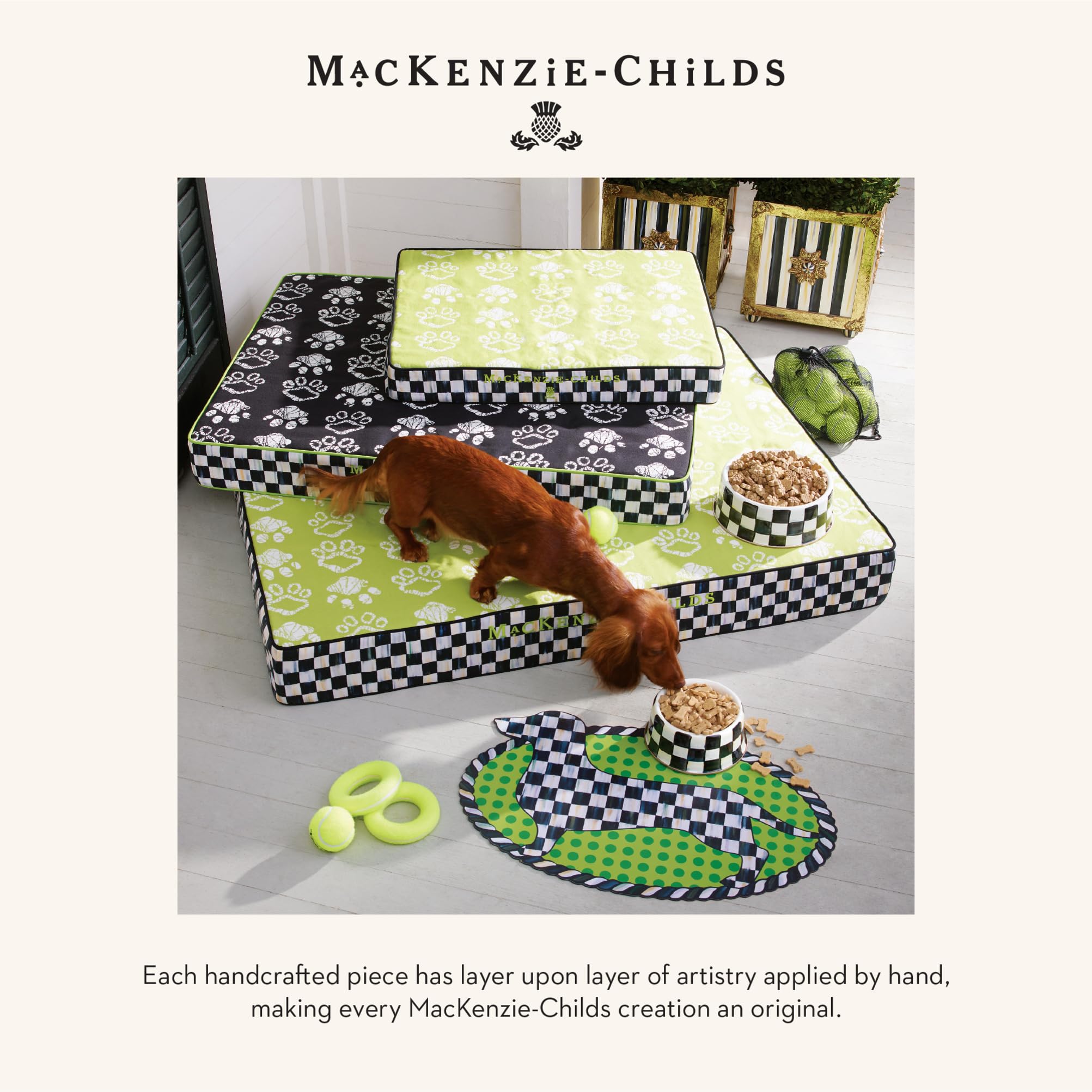 Accesorio para hogar Mackenzie-Childs, tazón para mascotas con estilo.