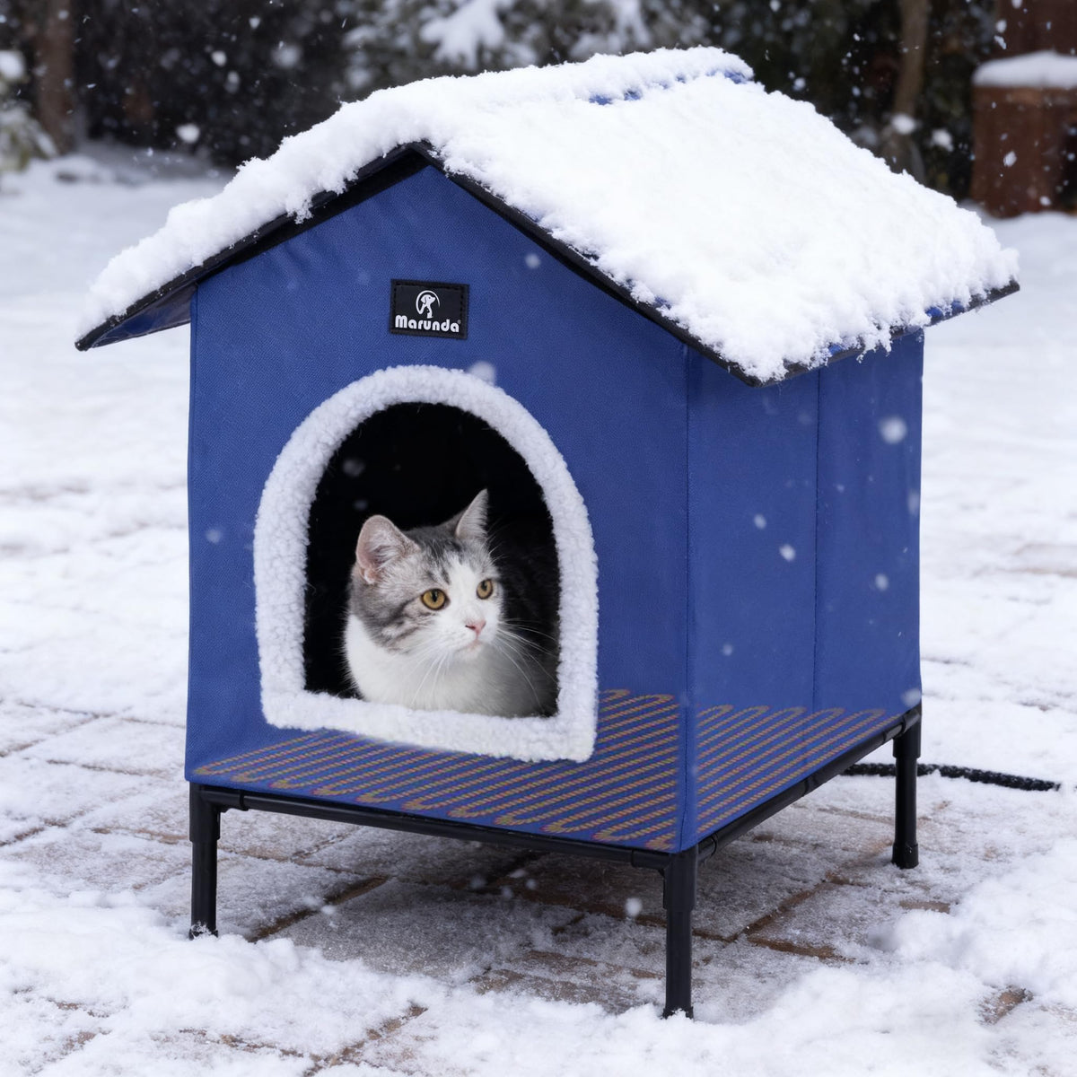 MARUNDA casa-gato-caliente exterior: refugio cálido para felinos durante el invierno.
