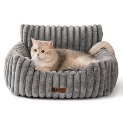 Cama MEWOOFUN para gatos de interior con bolsters altos y refugio cómodo.