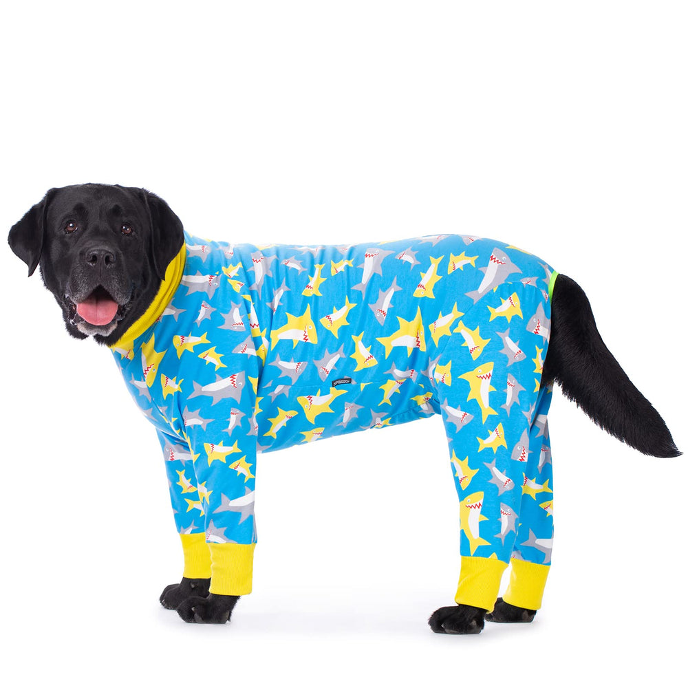 Pijama Miaododo con cuello alto para mantener el cuello cálido en paseos.