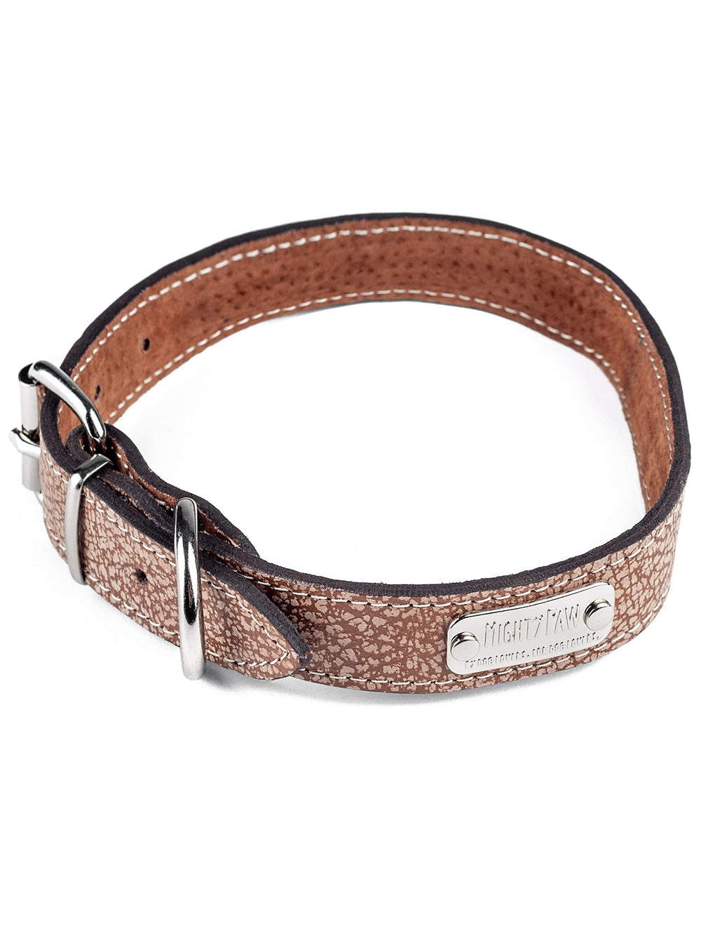 Mighty Paw Collar de cuero desgastado visto de frente para paseos elegantes