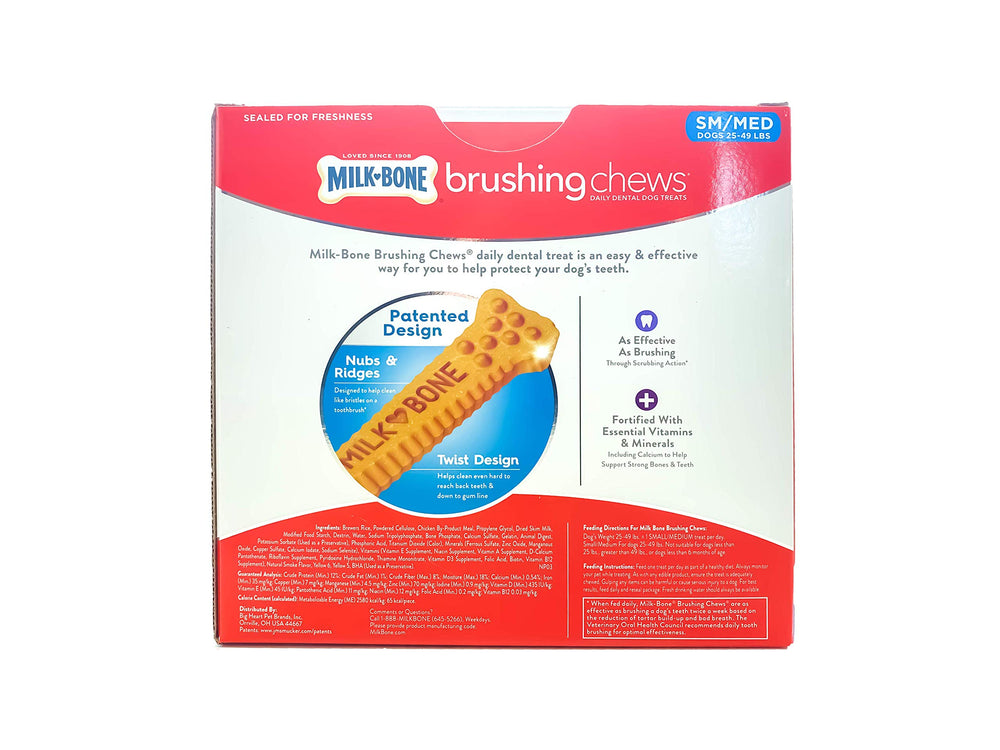 Milk-Bone Brushing Chews, diseño de giro dental con protuberancias para limpieza similar a cepillo.
