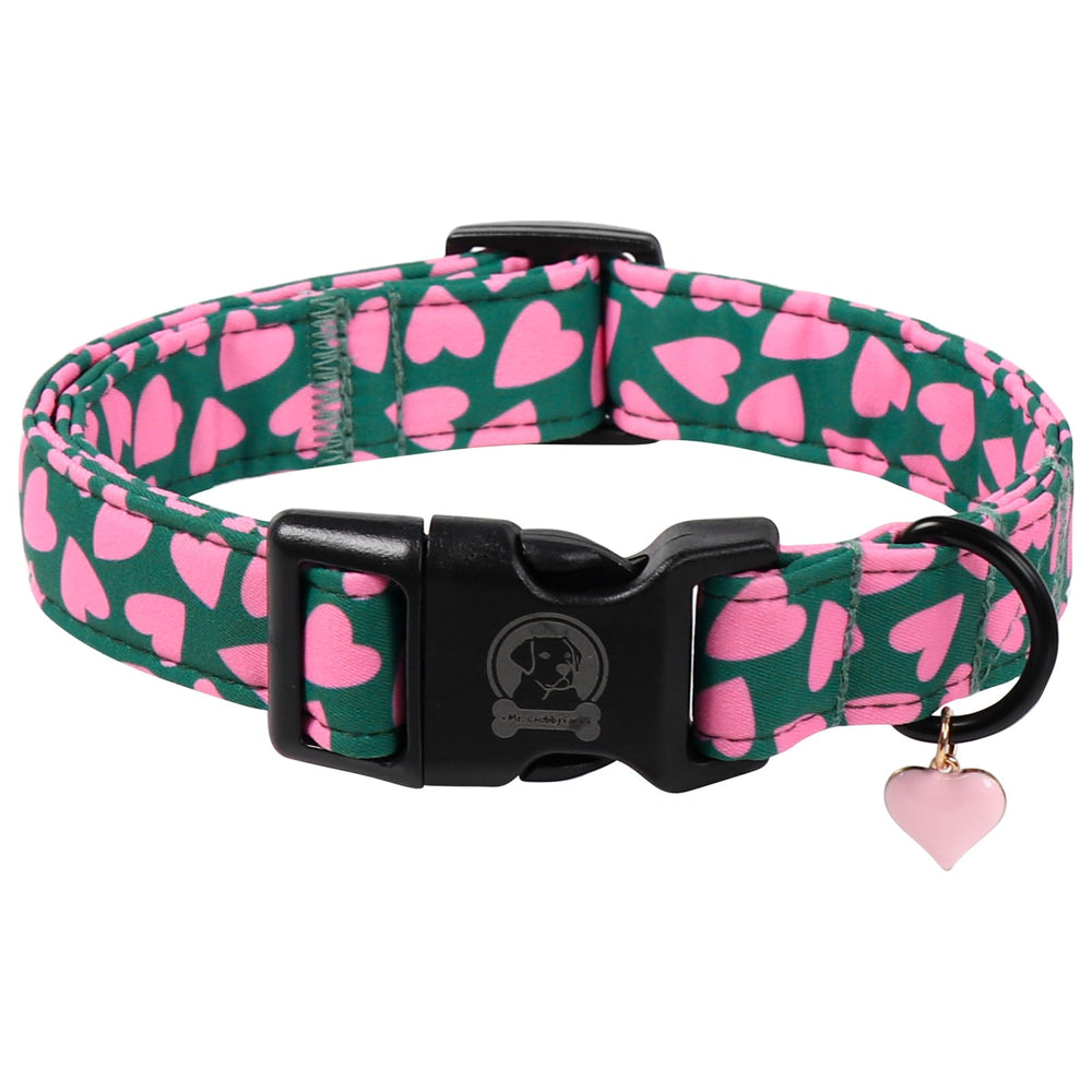 MR.CHUBBYFACE collar San Valentín con corazón rojo, ideal para fotos y eventos.