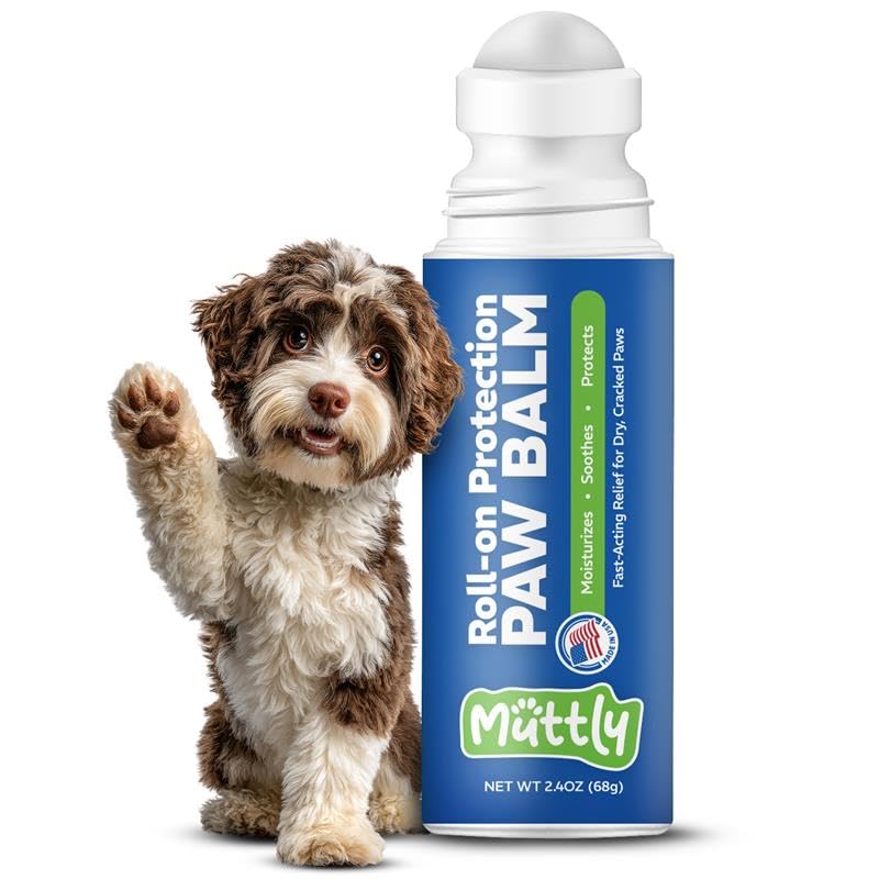 Muttly rodillo-pomada-patas-perro en acción para aplicación rápida.