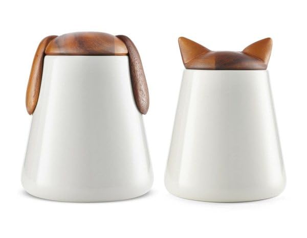 Nambe almacenamiento práctico y decorativo para cocina o área de mascotas.