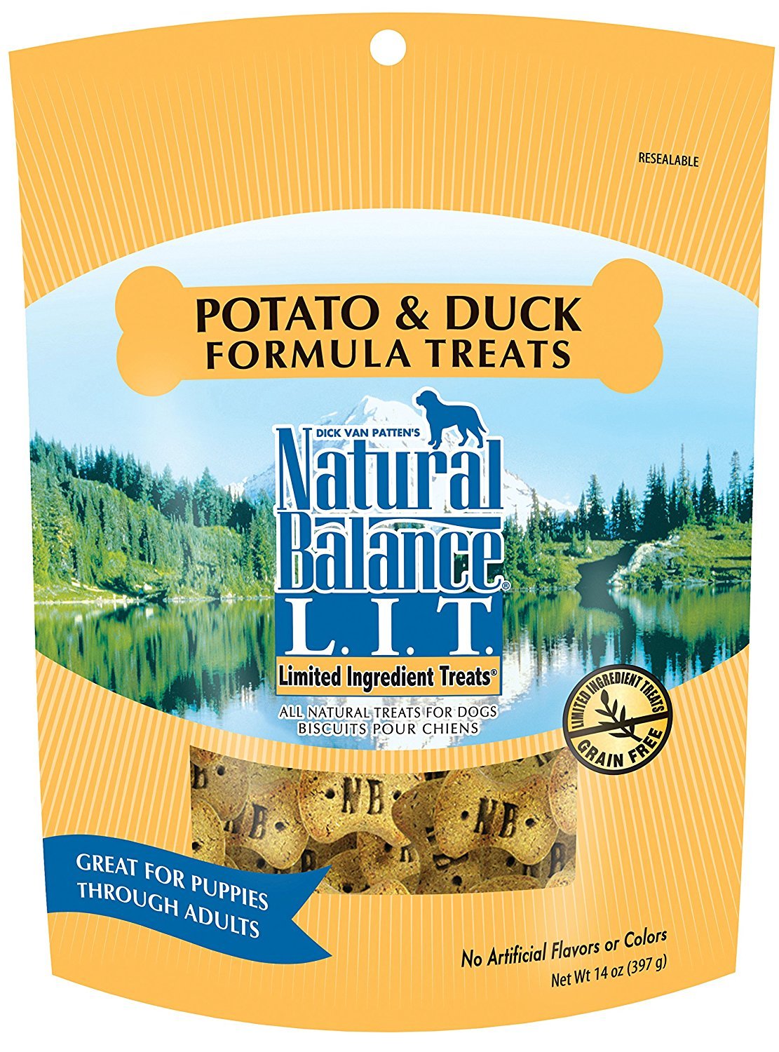 Primer plano de galletas crujientes con sabor patata y pato de Natural Balance.