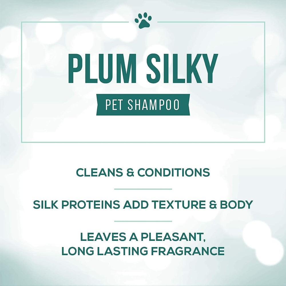 Nature's Specialties Plum Silky, base suave con aloe y seda para piel sensible.