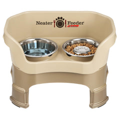 Neater Feeder Deluxe, plato alto para perros medianos, mantiene el área de alimentación limpia.