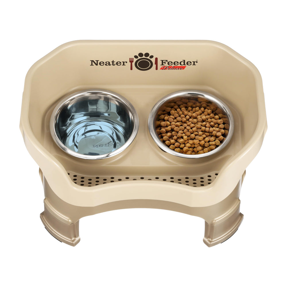 Neater Feeder Deluxe sistema de derrame controlado para un área limpia.
