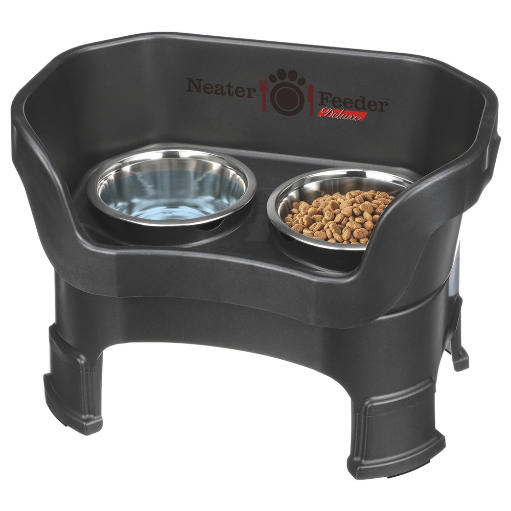 Neater Feeder: diseño anti-mugre para evitar desbordes durante la comida