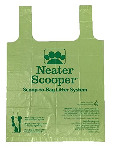 Bolsas verdes de Neater Scooper para un almacenamiento práctico.