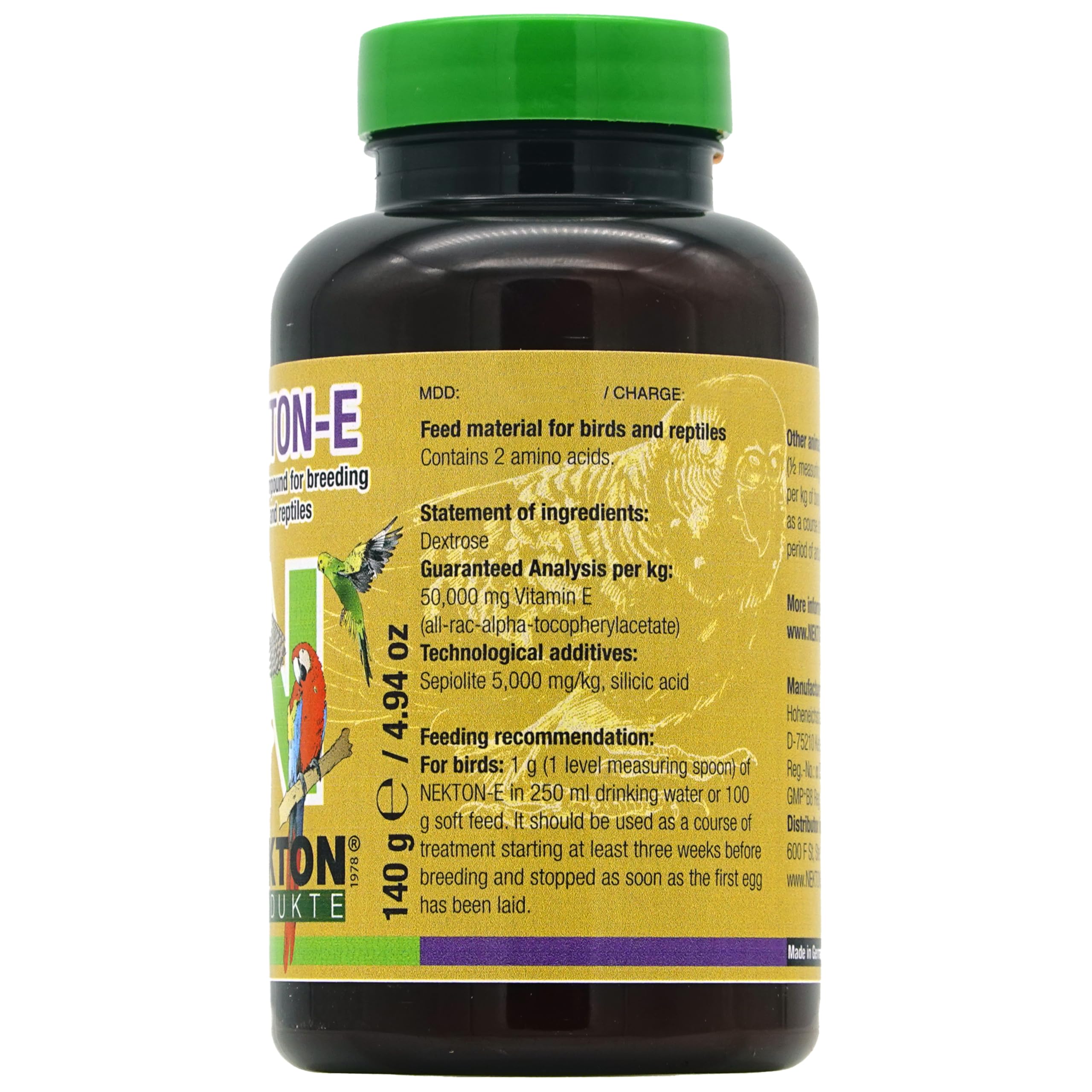 Nekton E en polvo para aves, dosis fácil para una nutrición equilibrada.