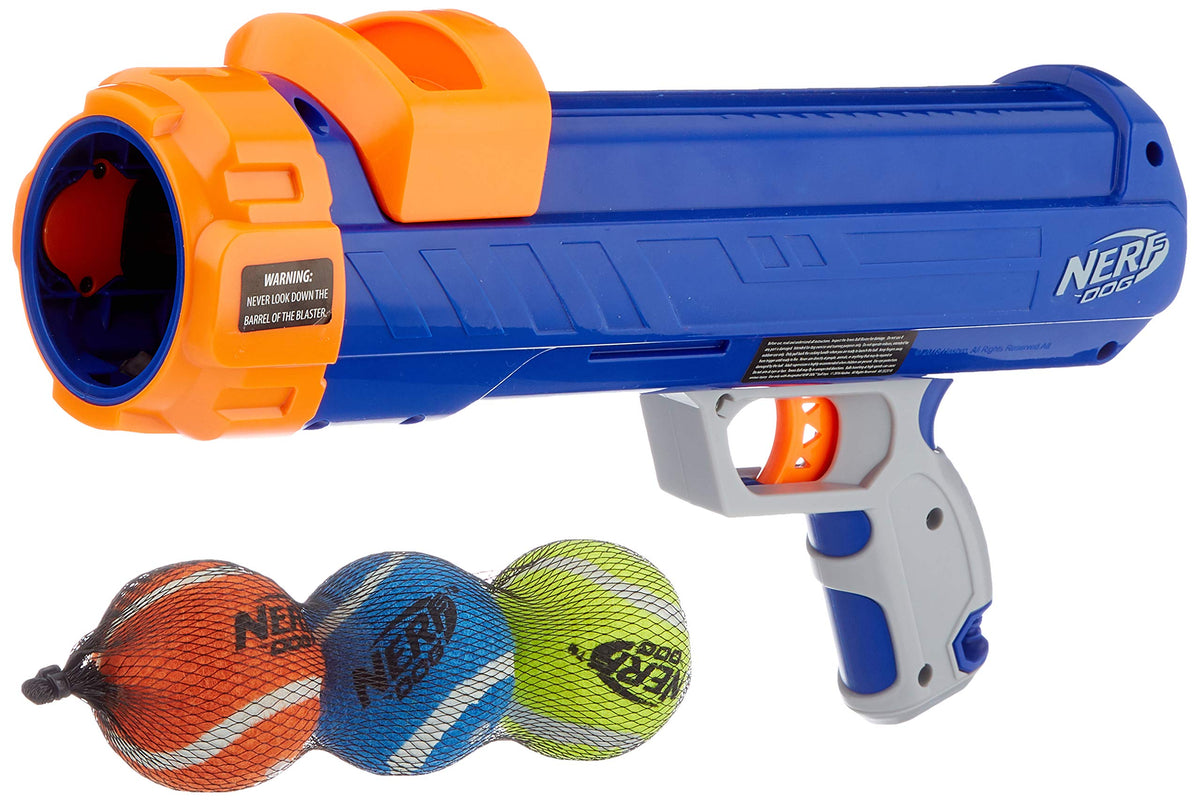 Nerf Dog Lanzador de Pelota de Tenis, vista exterior, seguro y cómodo para juego al aire libre.