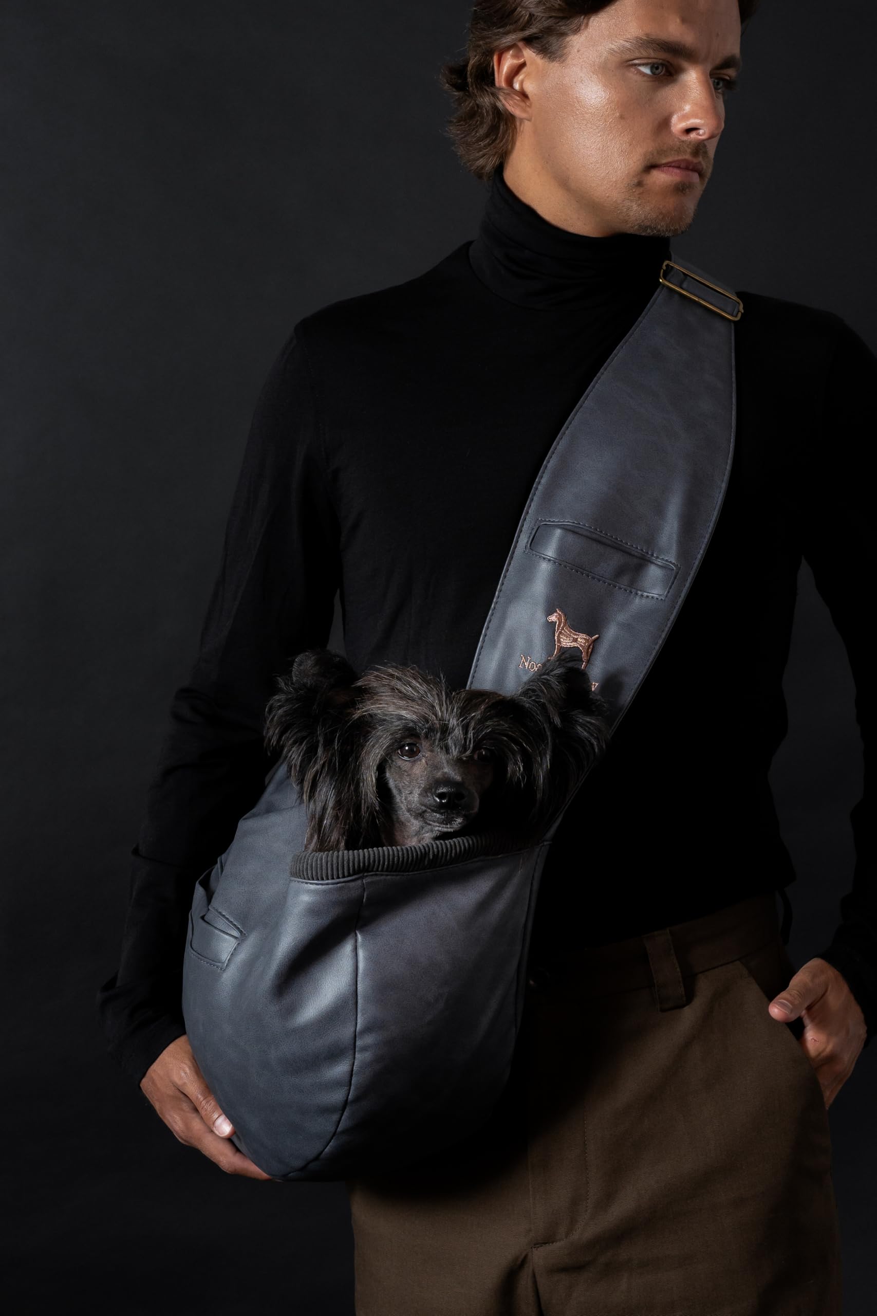 Cuero vegano con forro suave de Noah & Paw para mayor confort