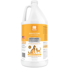 Nootie champú para piel sensible: botella visible y uso suave.
