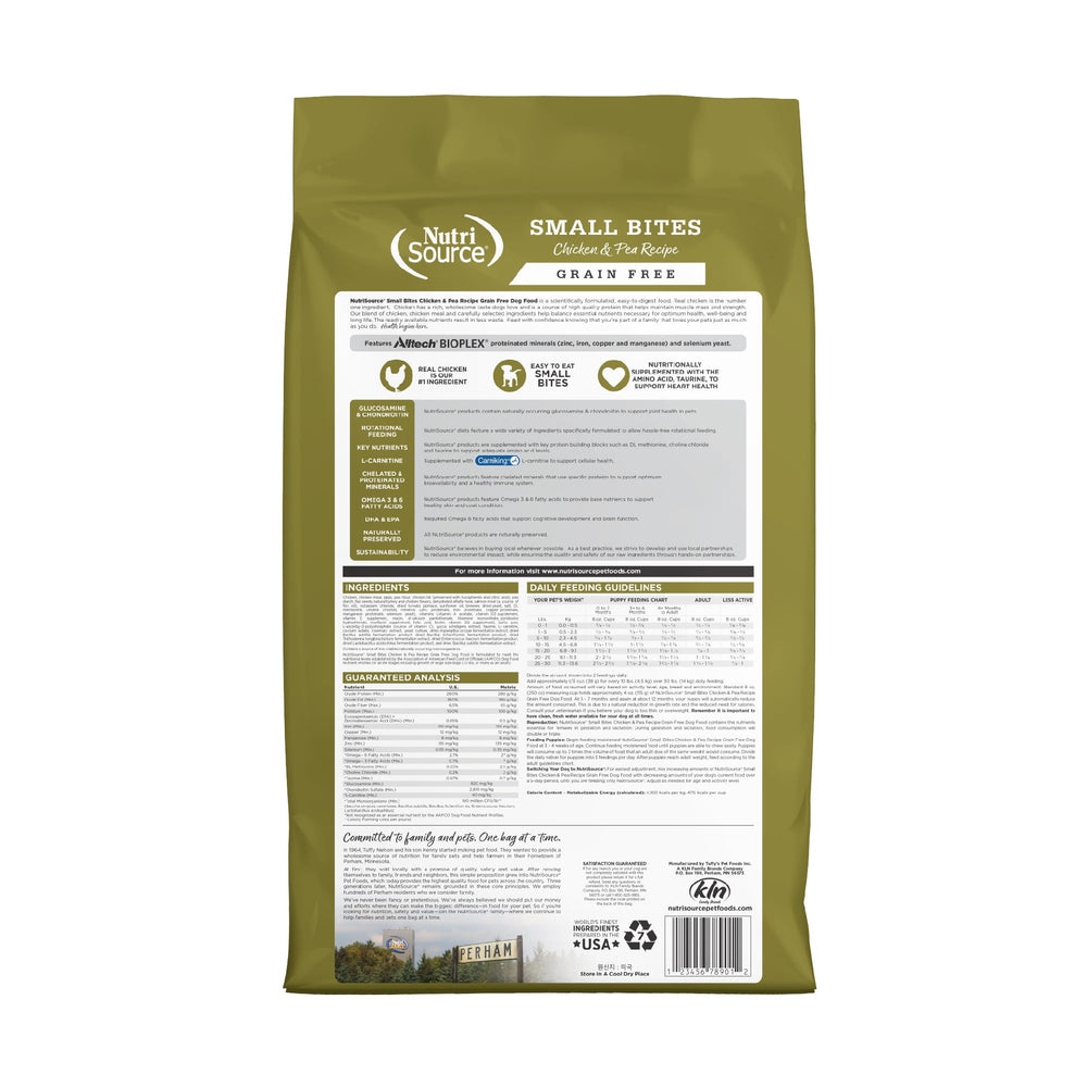 NutriSource bocados pequeños de pollo y guisantes, fáciles de masticar para perros pequeños.