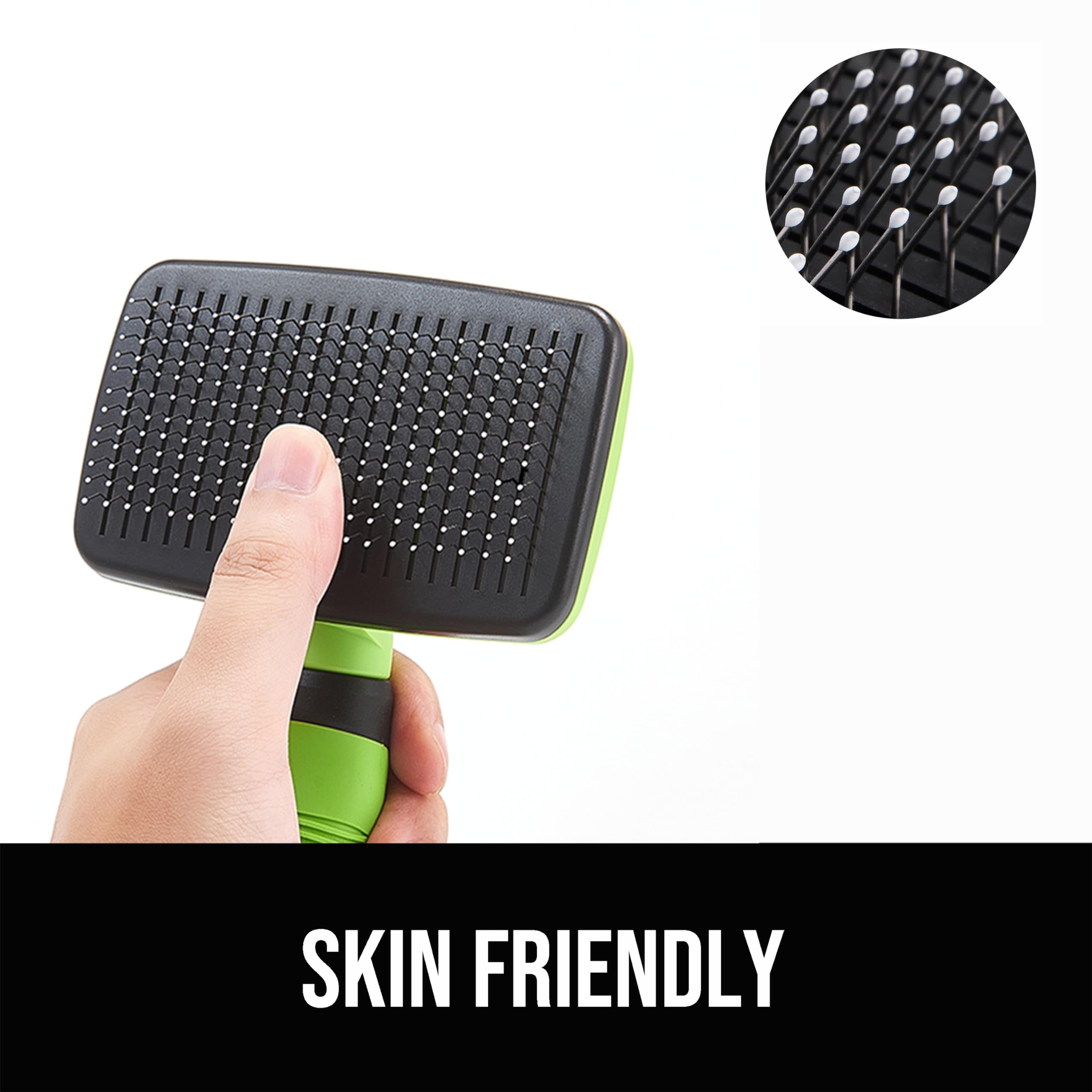 Cepillo OEFEO con mango ergonómico anti deslizante para cepillado cómodo.