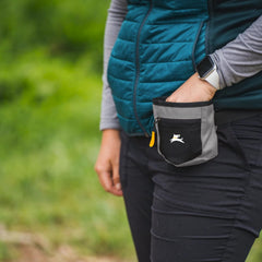 OllyDog bolsa de premios con cinturón ajustable para entrenamiento cómodo.