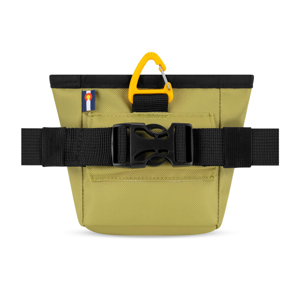 OllyDog Goodie tamaño compacto y cintura ajustable para comodidad.