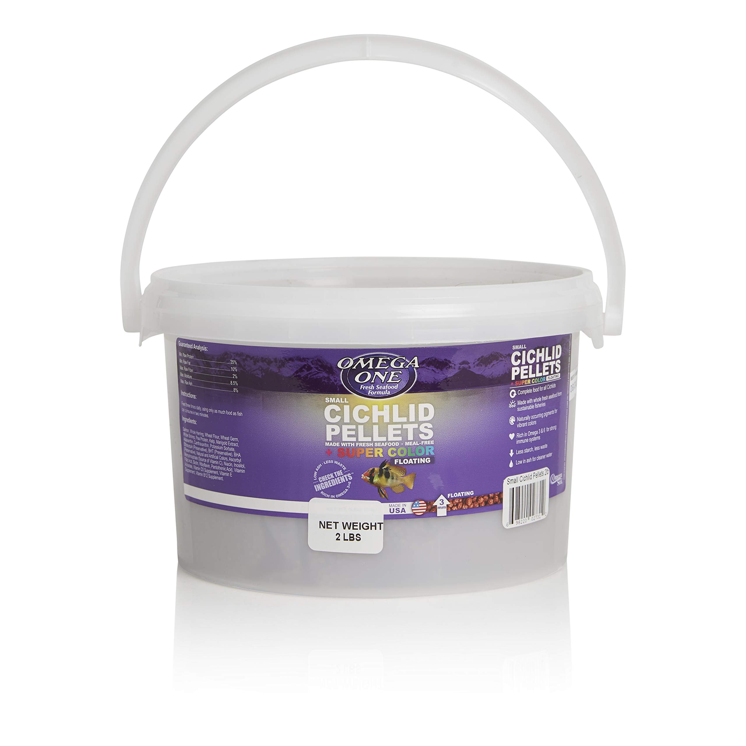 Omega One Super Color pellets flotantes para cíclidos pequeños muestran pigmentos naturales para colores vivos.