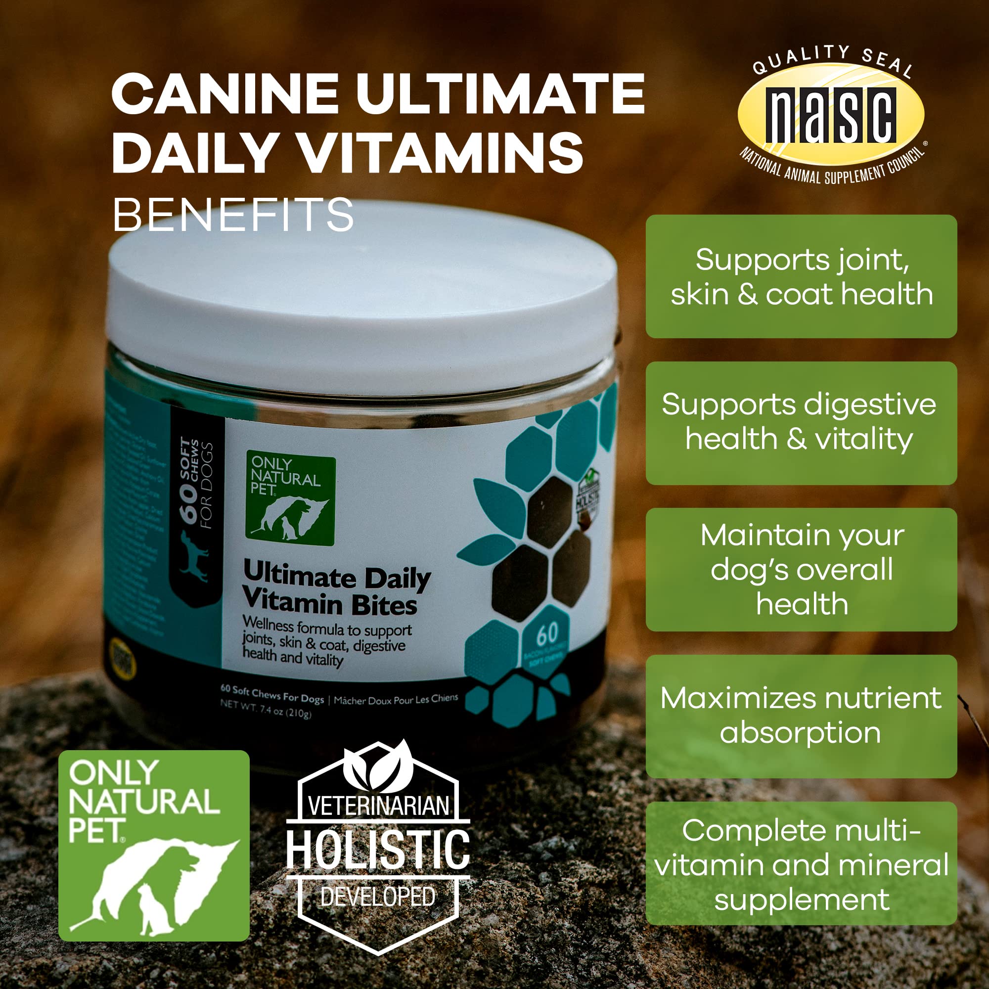 Only Natural Pet Ultimate Daily Vitamins, perro tomando una gomita sabrosa.