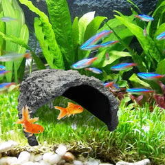 Decoración de acuario en resina con aspecto natural de roca.