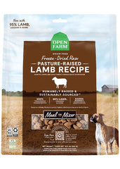 Empaque de Open Farm para perros, práctico y portátil.