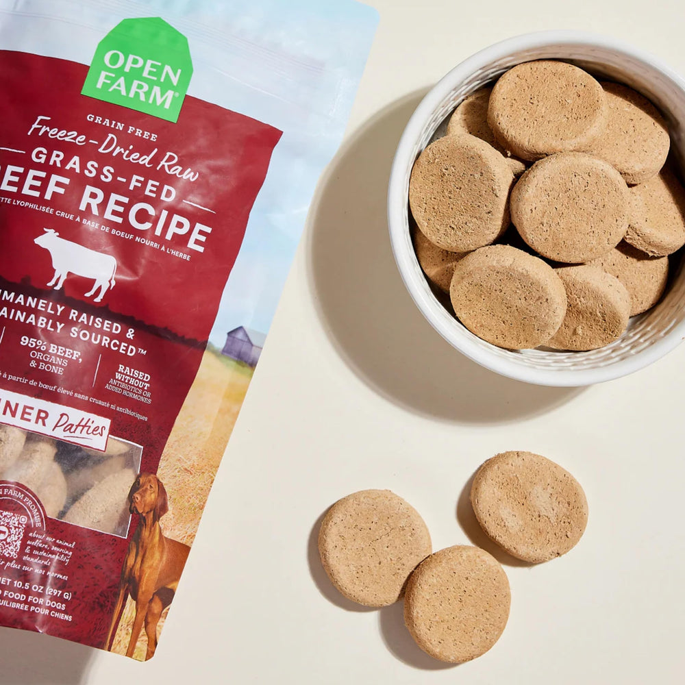 Open Farm patty crudo higado y hueso, fuente natural de nutrientes.