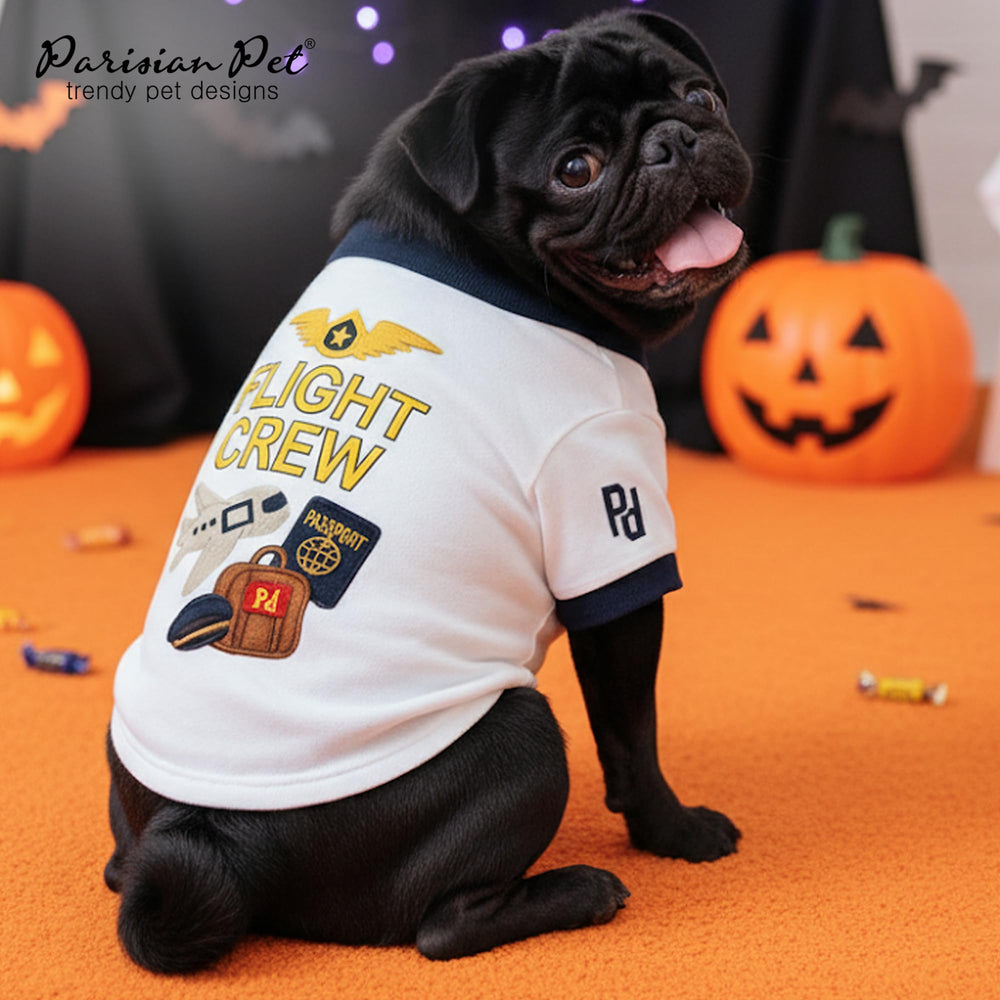 Parisian Pet Flight Crew Shirt blanco para perros grandes en actividades diarias.